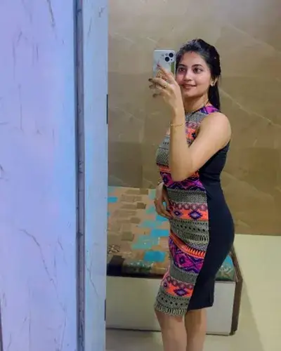 Escort West Phaileng